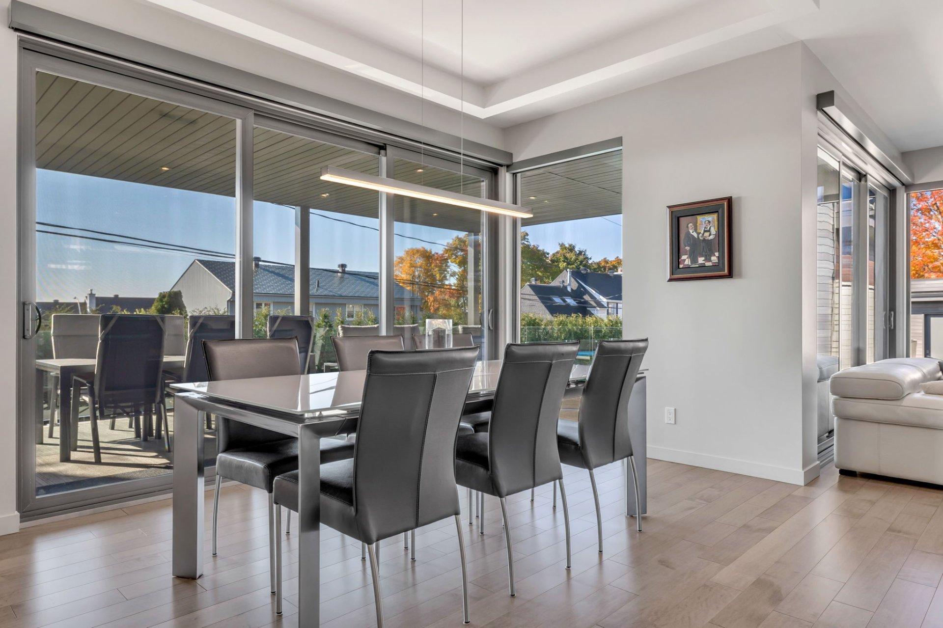 









6305


Rue Malouin

,
Québec (Charlesbourg),




QC
G1H6B8

