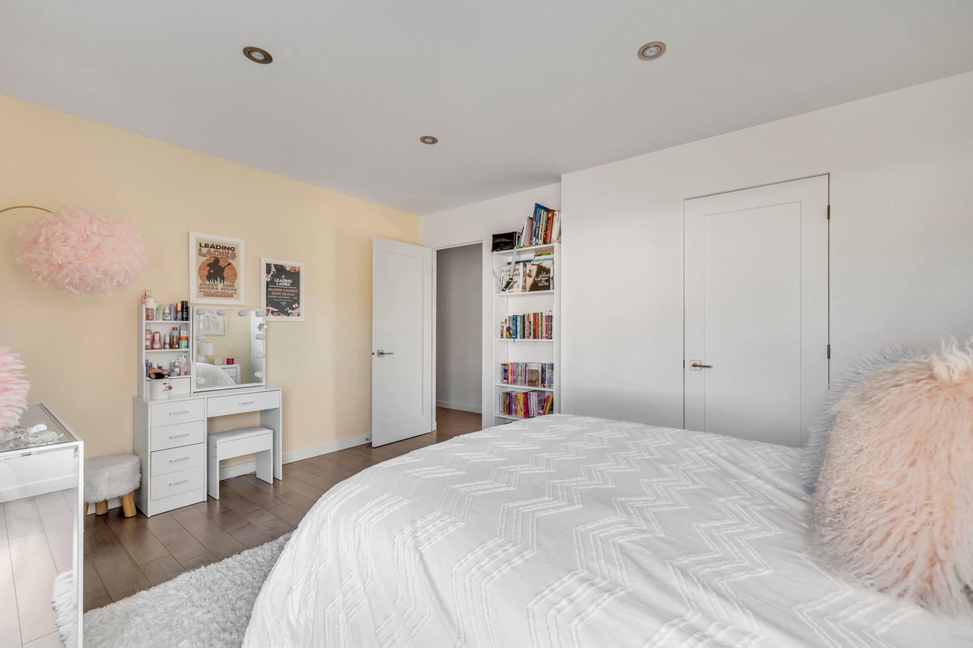 









6305


Rue Malouin

,
Québec (Charlesbourg),




QC
G1H6B8

