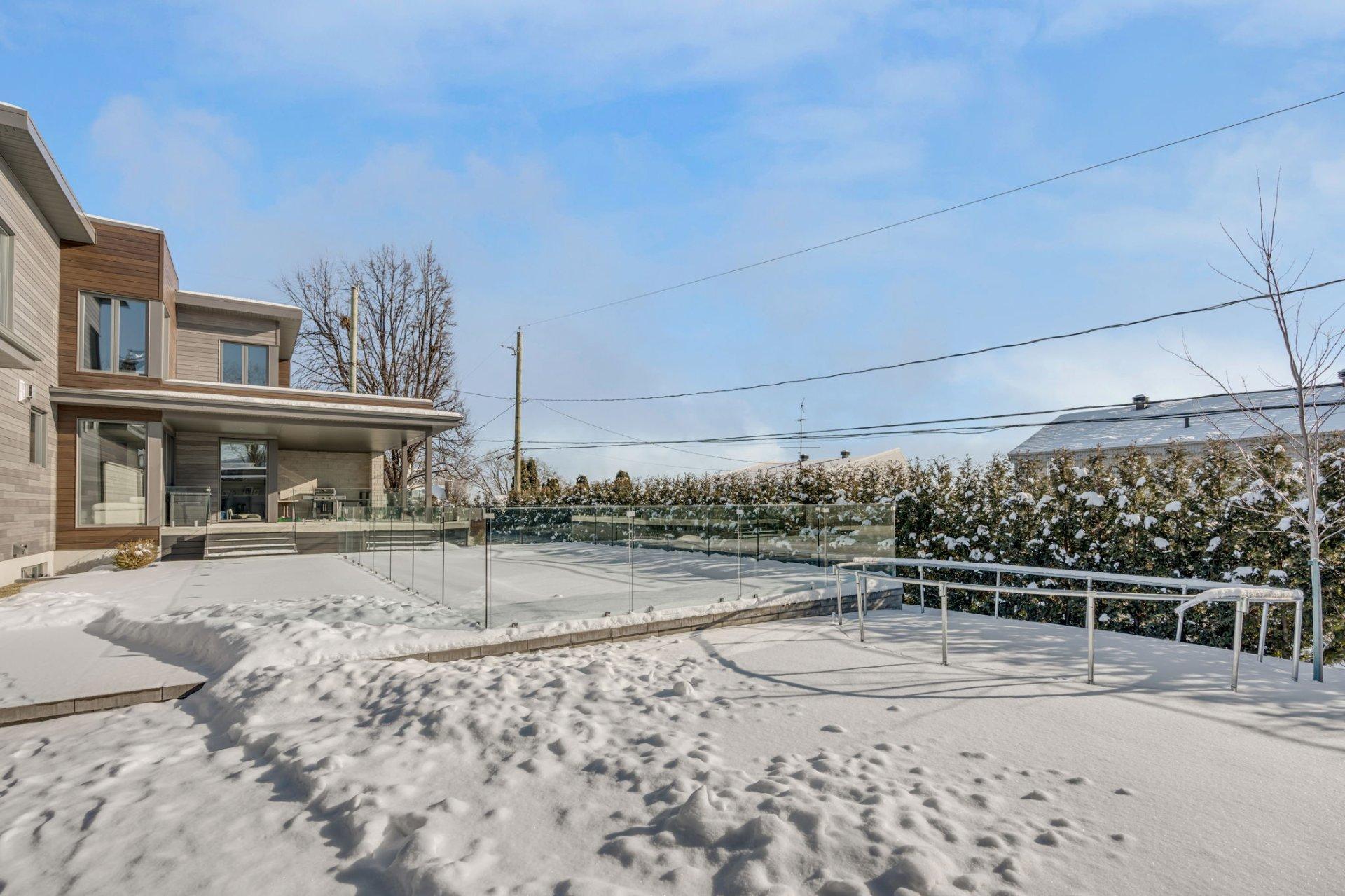 









6305


Rue Malouin

,
Québec (Charlesbourg),




QC
G1H6B8

