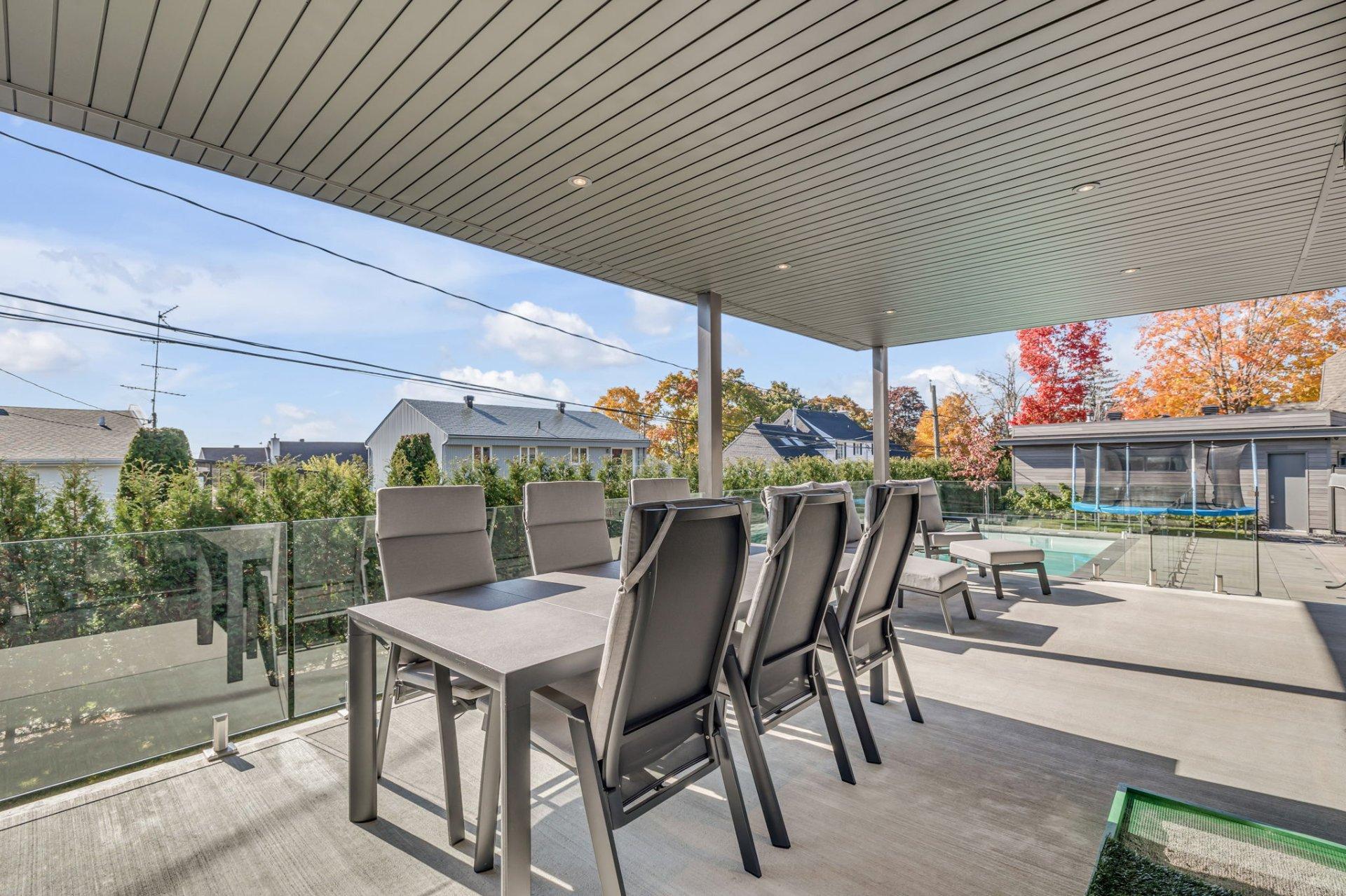 









6305


Rue Malouin

,
Québec (Charlesbourg),




QC
G1H6B8

