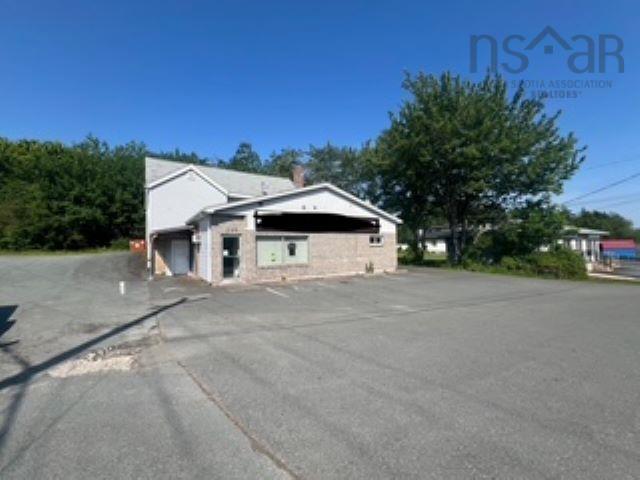 












963 Sackville Drive

,
Middle Sackville,




NS
B4E 1S2


