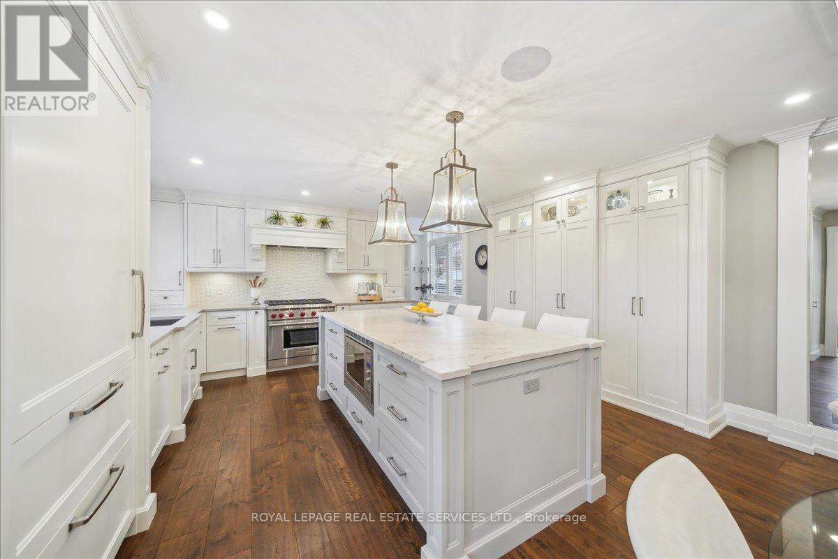 












382 TRAFALGAR ROAD

,
Oakville,




Ontario
L6J3H5

