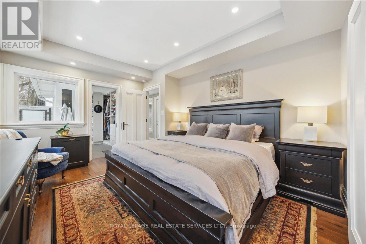 












382 TRAFALGAR ROAD

,
Oakville,




Ontario
L6J3H5

