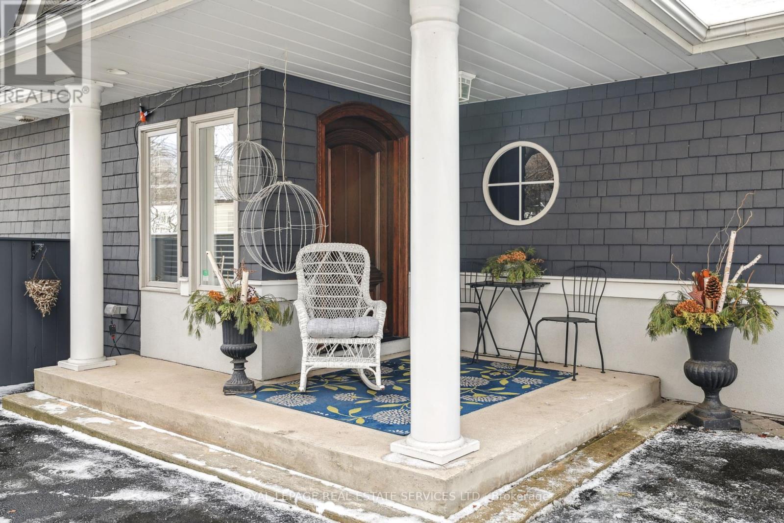 












382 TRAFALGAR ROAD

,
Oakville,




Ontario
L6J3H5

