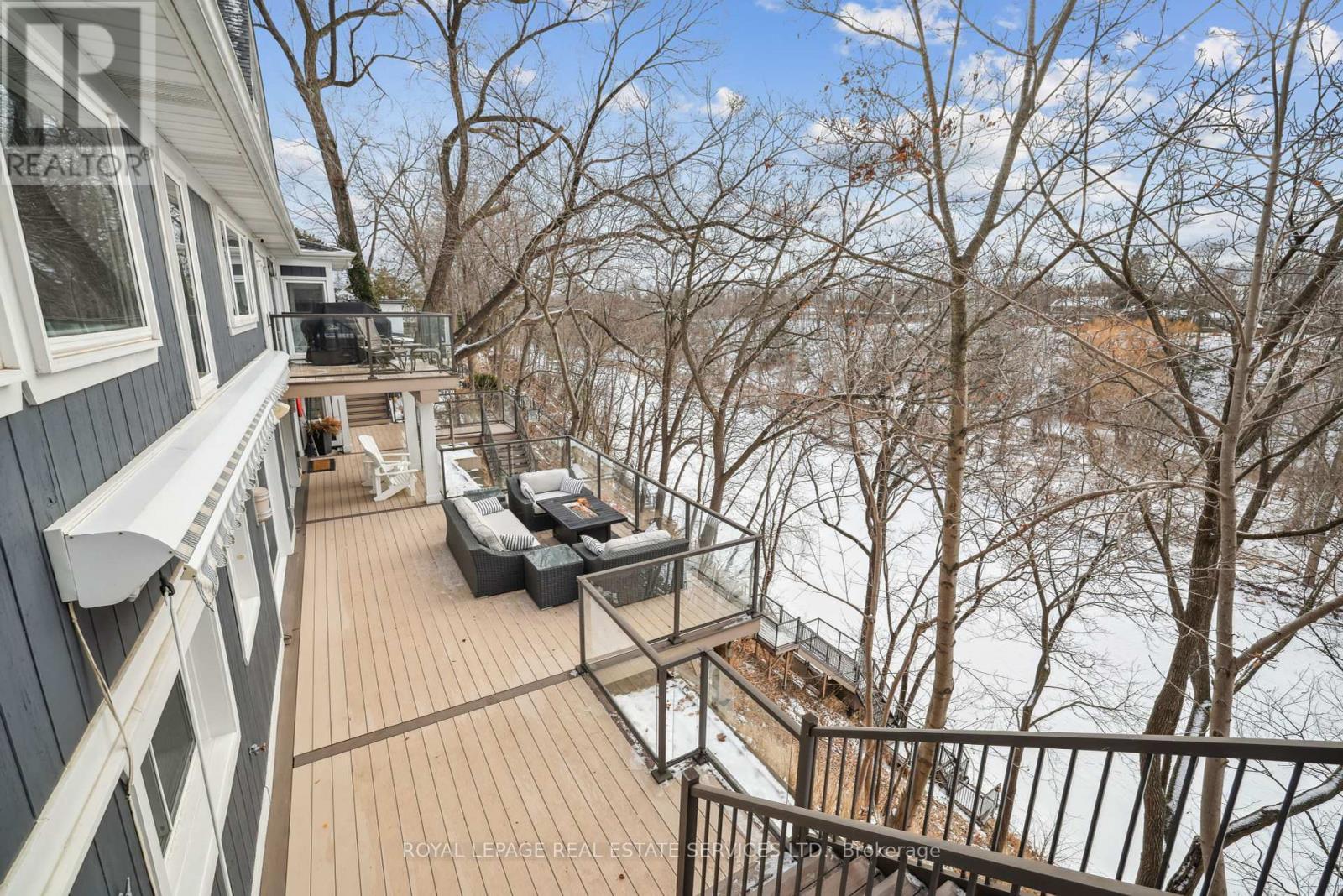 












382 TRAFALGAR ROAD

,
Oakville,




Ontario
L6J3H5

