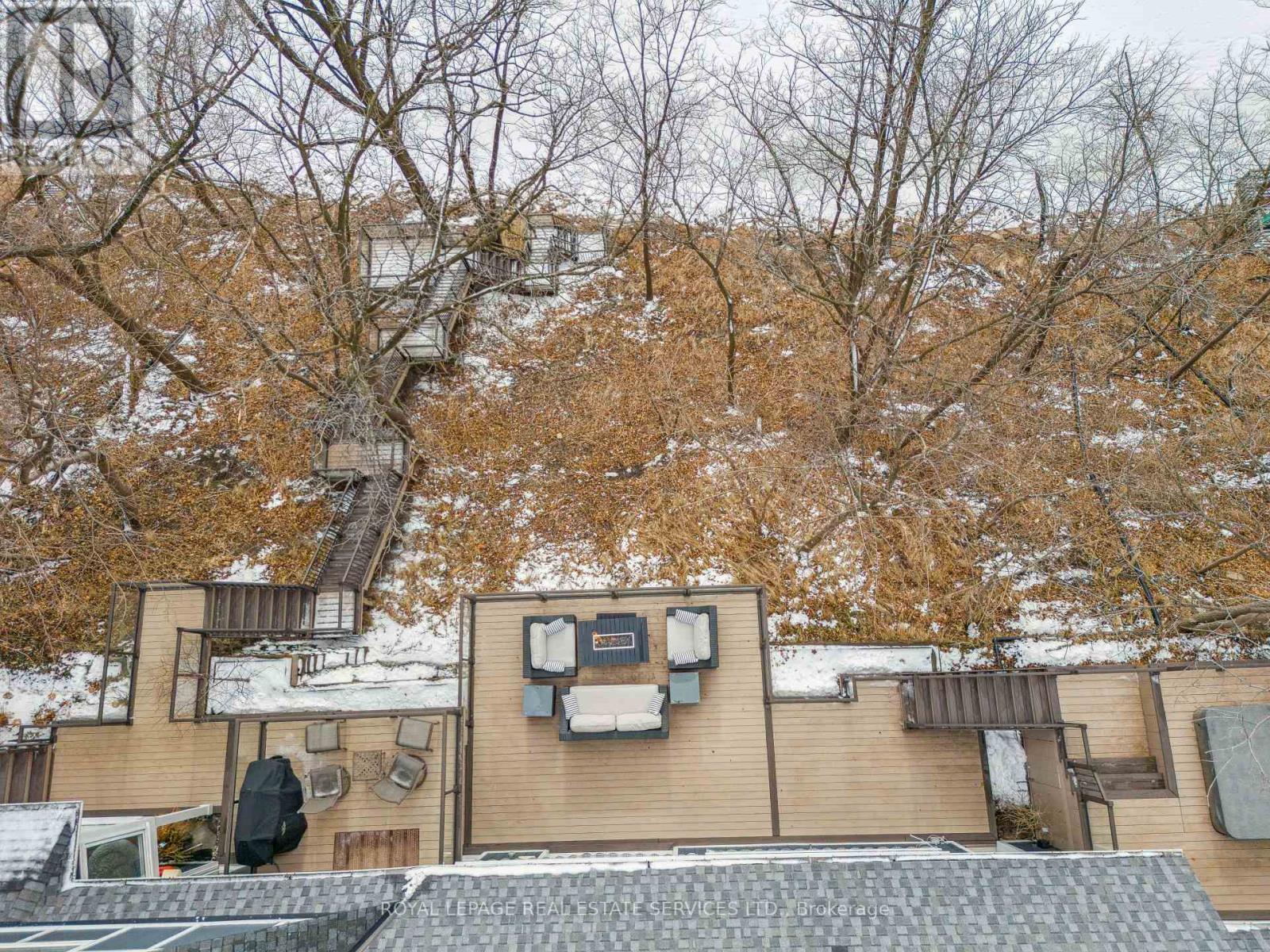 












382 TRAFALGAR ROAD

,
Oakville,




Ontario
L6J3H5


