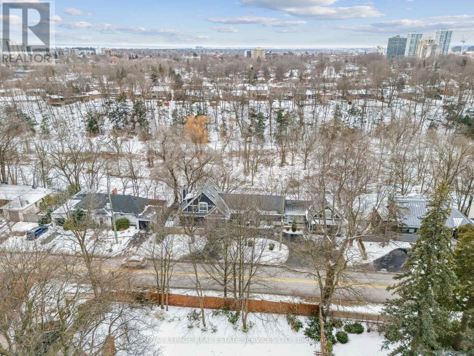 












382 TRAFALGAR ROAD

,
Oakville,




Ontario
L6J3H5

