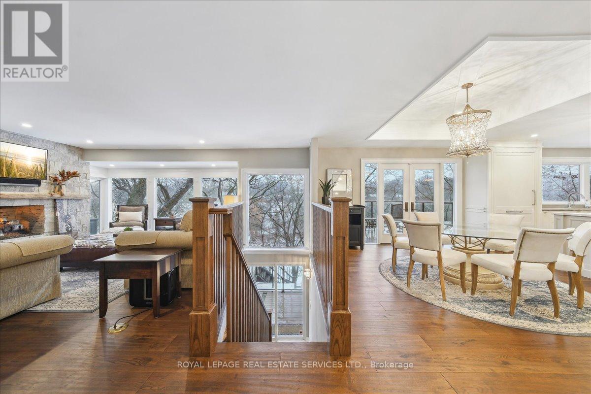 












382 TRAFALGAR ROAD

,
Oakville,




Ontario
L6J3H5

