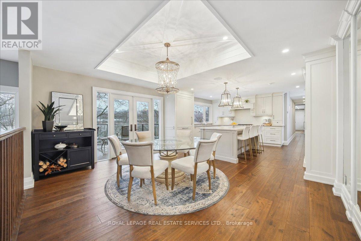 












382 TRAFALGAR ROAD

,
Oakville,




Ontario
L6J3H5

