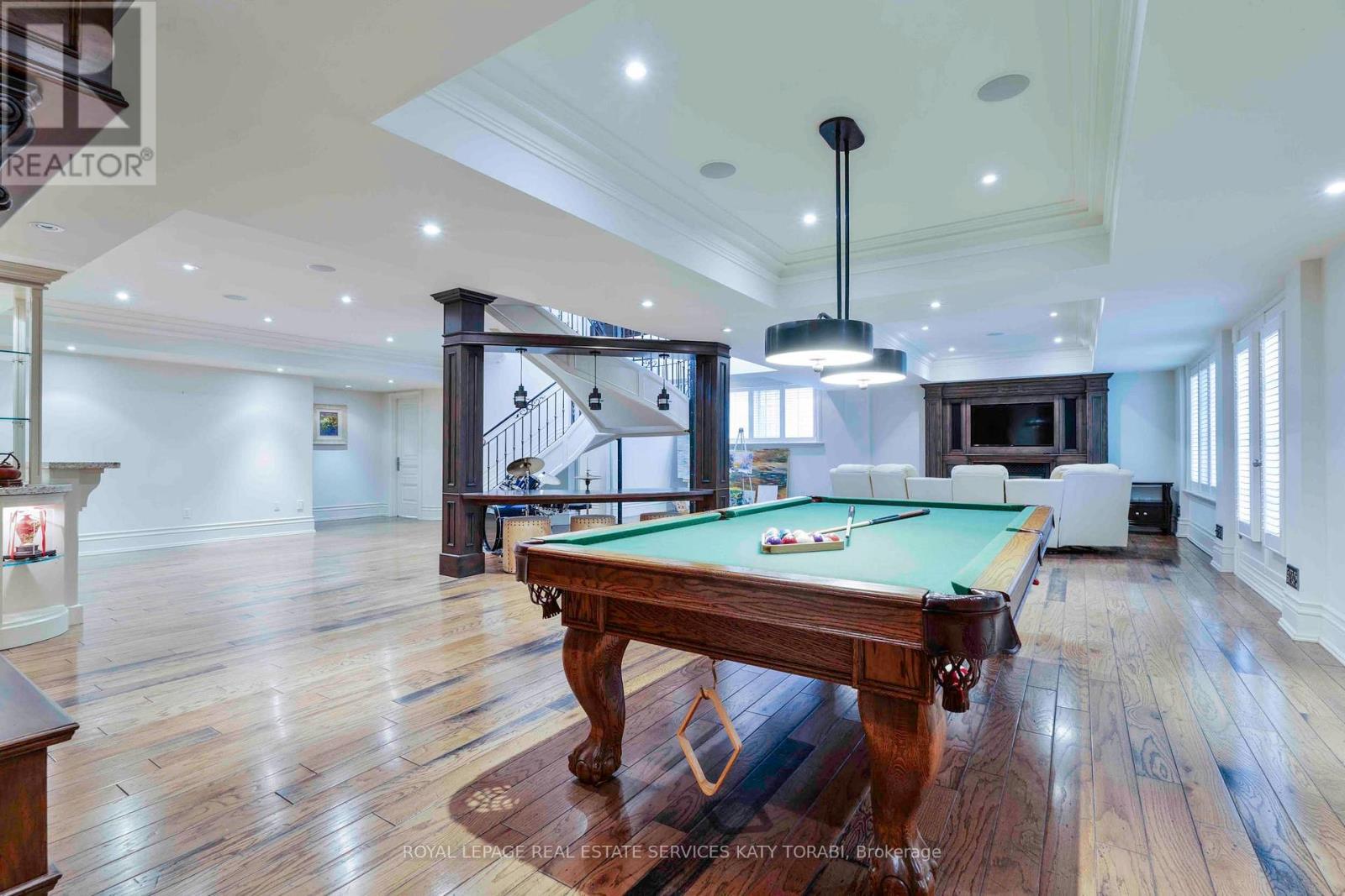 












11 DOON ROAD

,
Toronto,




Ontario
M2L1M1

