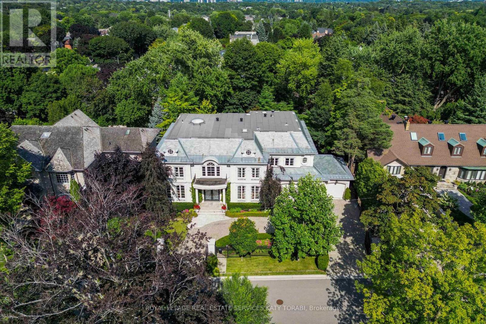 












11 DOON ROAD

,
Toronto,




Ontario
M2L1M1


