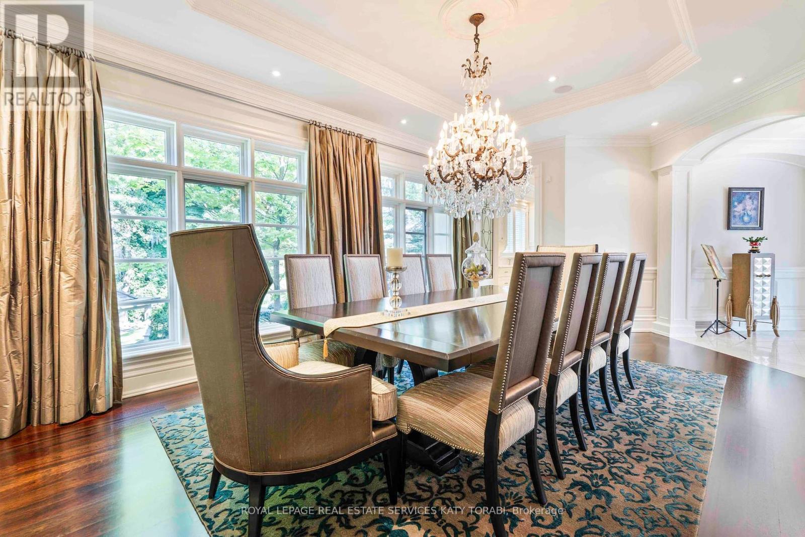 












11 DOON ROAD

,
Toronto,




Ontario
M2L1M1

