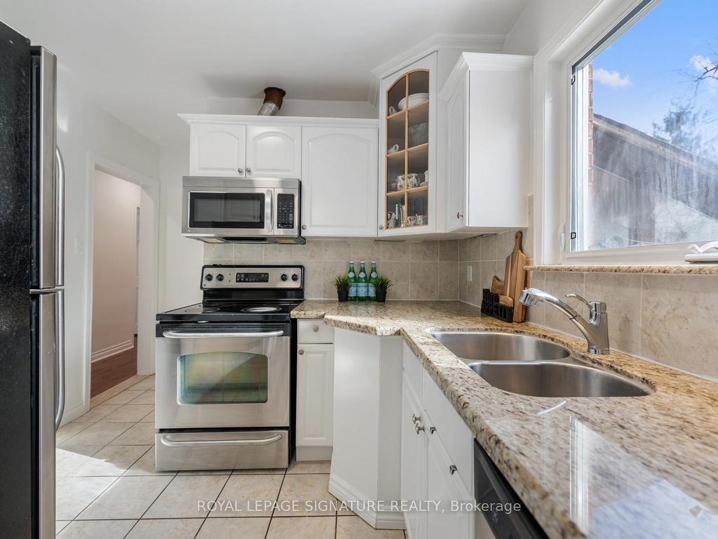 









83


Nipigon

Avenue,
Toronto,




ON
M2M 2W3

