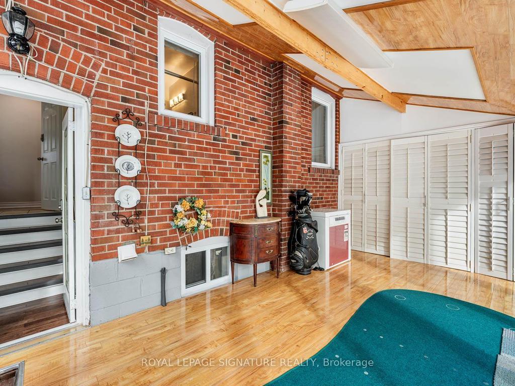 









83


Nipigon

Avenue,
Toronto,




ON
M2M 2W3

