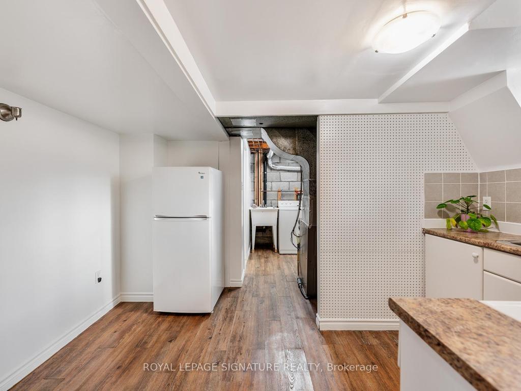 









83


Nipigon

Avenue,
Toronto,




ON
M2M 2W3

