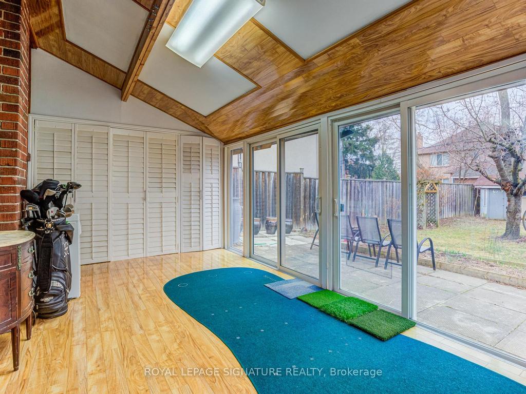









83


Nipigon

Avenue,
Toronto,




ON
M2M 2W3


