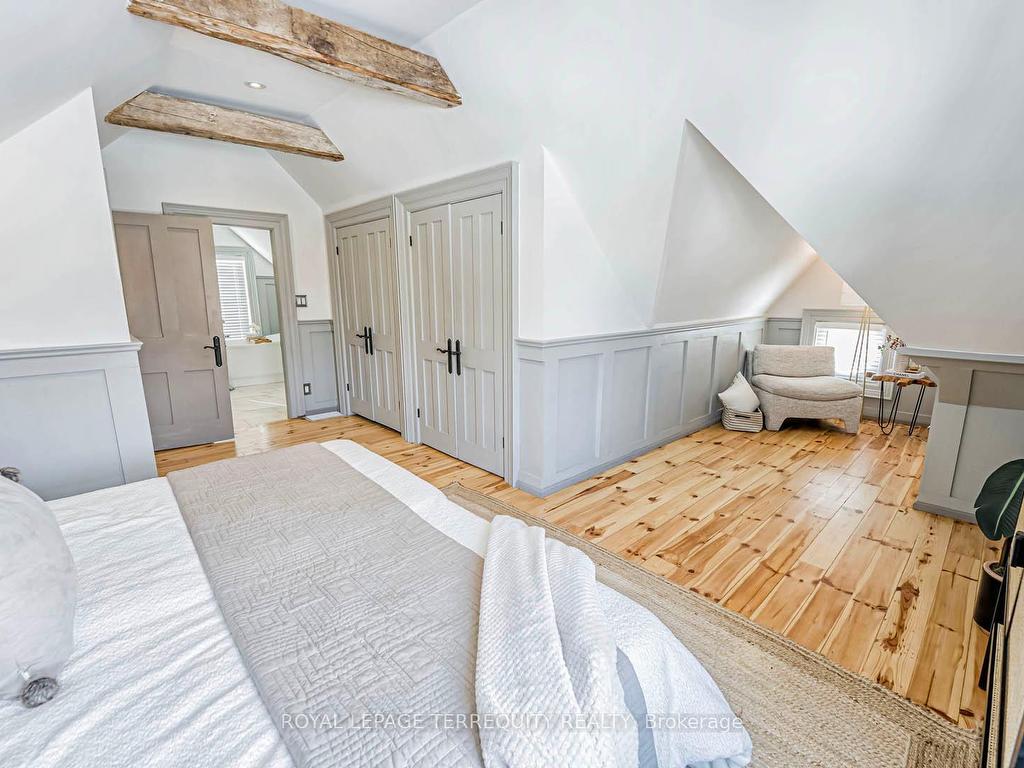 









6


Aileen Lewis

Court,
Markham,




ON
L6E 1A8

