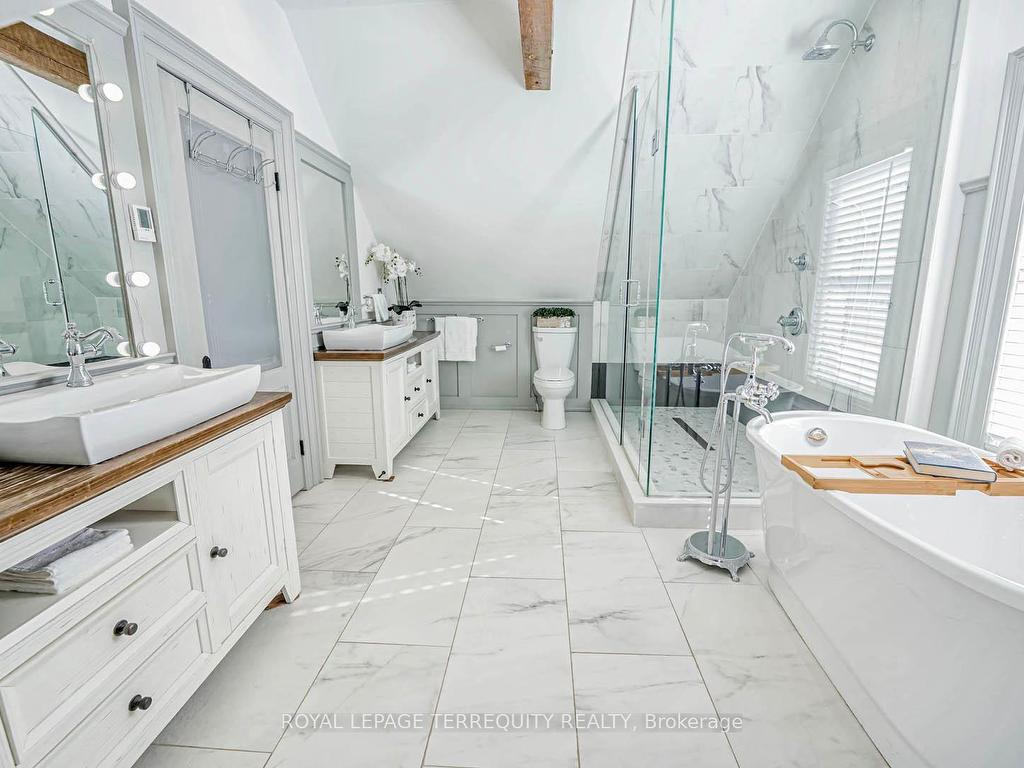 









6


Aileen Lewis

Court,
Markham,




ON
L6E 1A8

