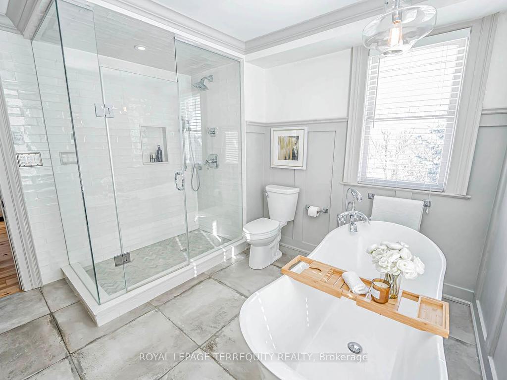 









6


Aileen Lewis

Court,
Markham,




ON
L6E 1A8

