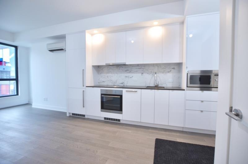









1


Boul. De Maisonneuve O.

, 221,
Montréal (Ville-Marie),




QC
H2X0E3

