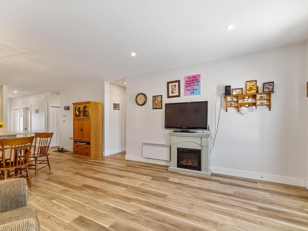 












101 & 103 Mercedes Drive

,
Cornwall,




PE
C0A 1H3


