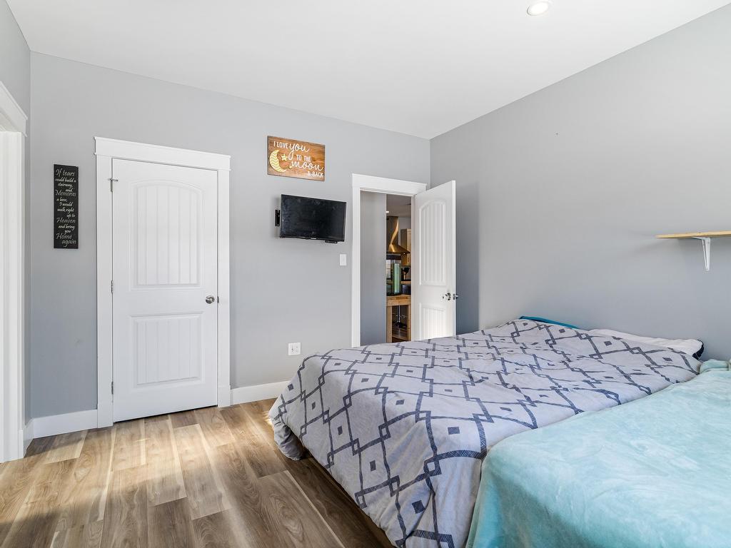 












101 & 103 Mercedes Drive

,
Cornwall,




PE
C0A 1H3

