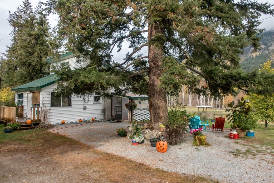 









1385


6

Highway,
Cherryville,




BC
V0E 2G1

