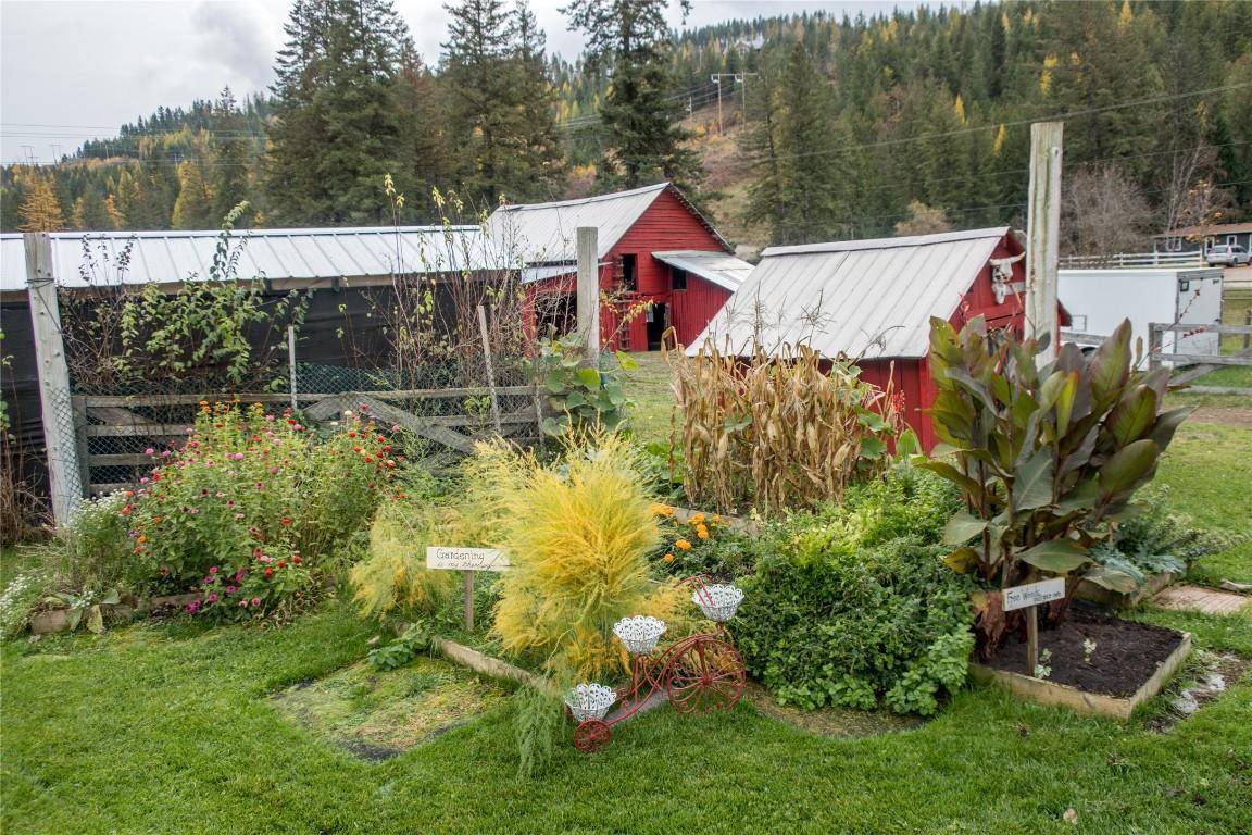 









1385


6

Highway,
Cherryville,




BC
V0E 2G1

