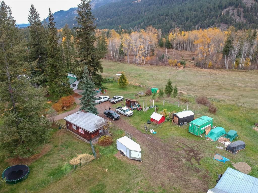 









1385


6

Highway,
Cherryville,




BC
V0E 2G1

