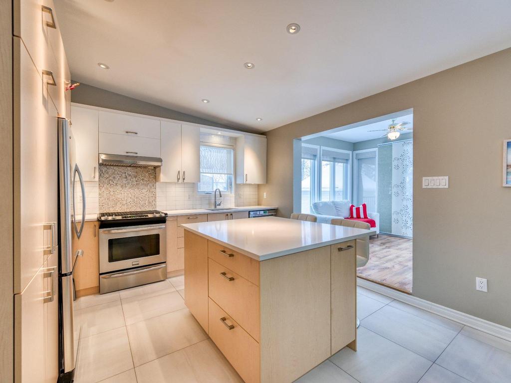









87


59e Avenue

,
Saint-Eustache,




QC
J7P3M2

