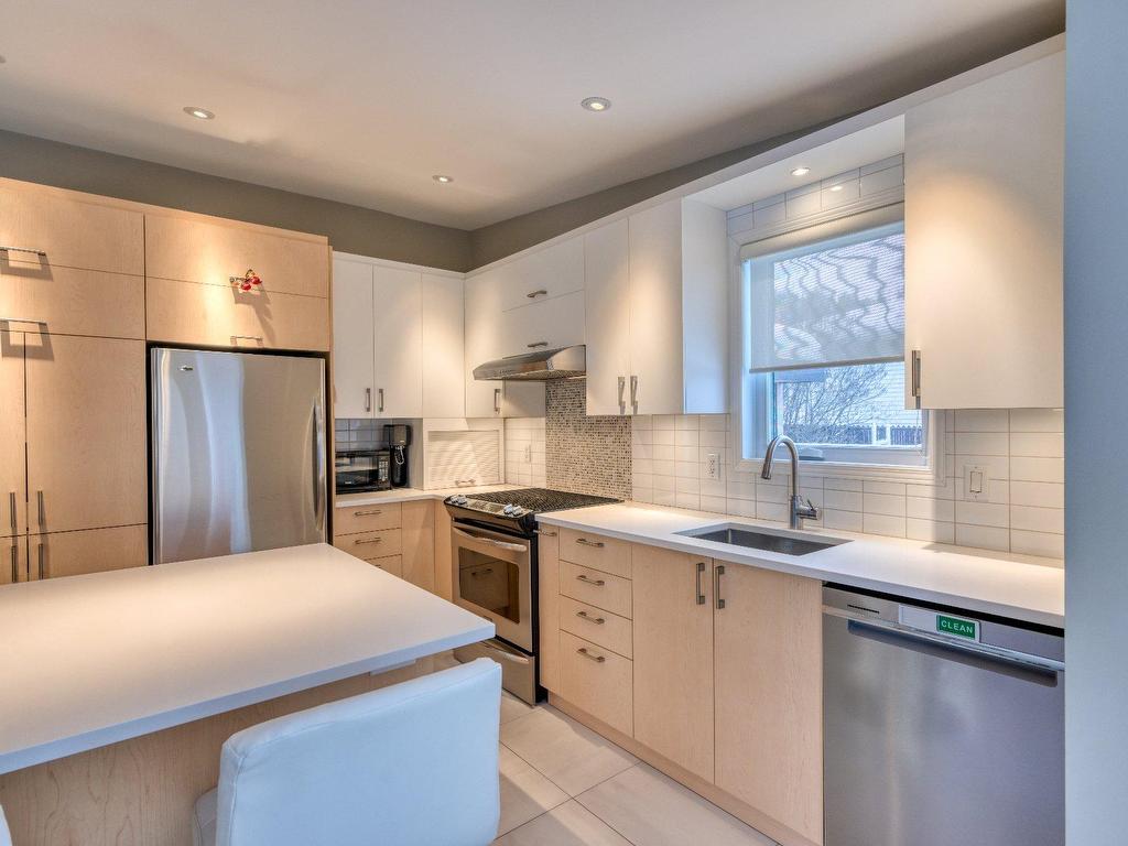 









87


59e Avenue

,
Saint-Eustache,




QC
J7P3M2

