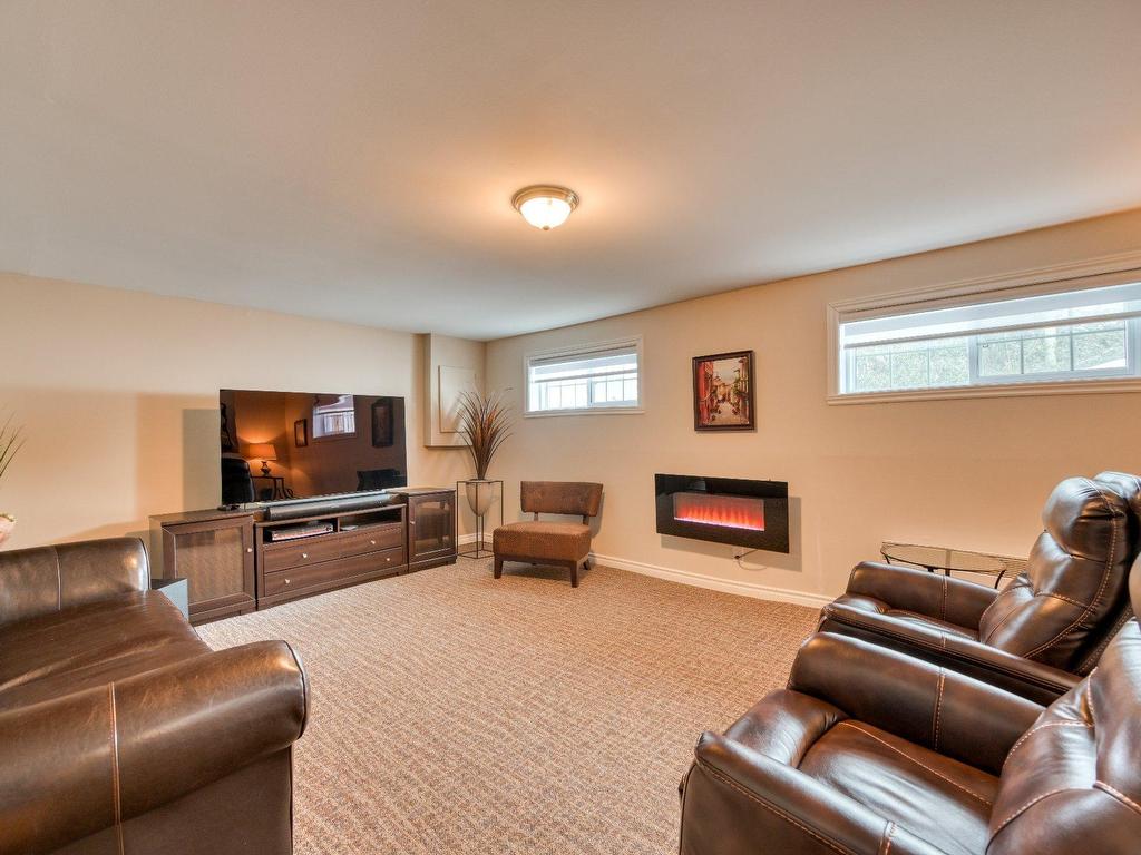 









87


59e Avenue

,
Saint-Eustache,




QC
J7P3M2


