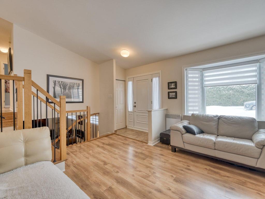 









87


59e Avenue

,
Saint-Eustache,




QC
J7P3M2

