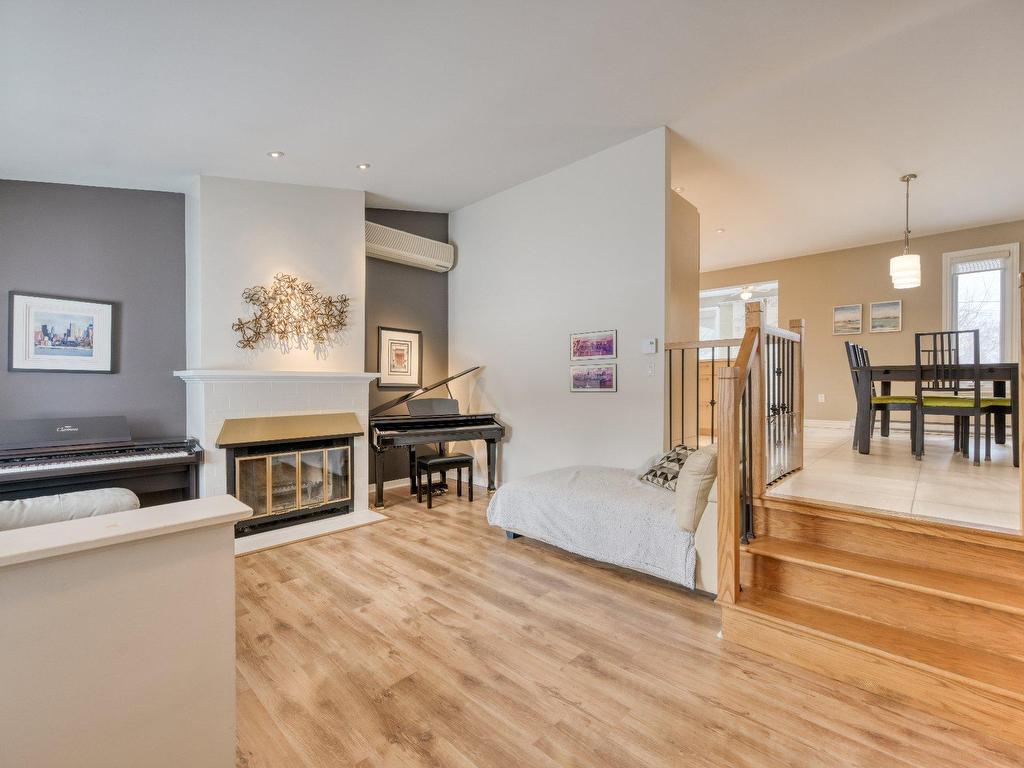 









87


59e Avenue

,
Saint-Eustache,




QC
J7P3M2

