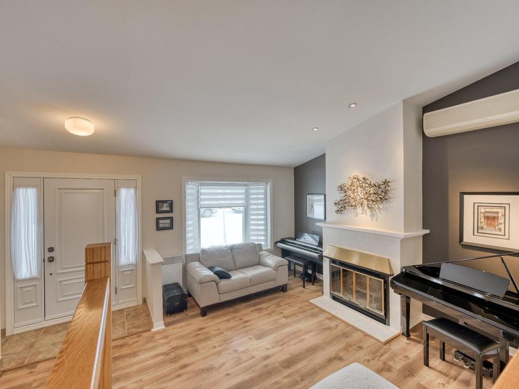 









87


59e Avenue

,
Saint-Eustache,




QC
J7P3M2

