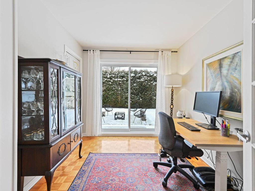 









2007


Rue La Corne

,
Saint-Bruno-de-Montarville,




QC
J3V5A1

