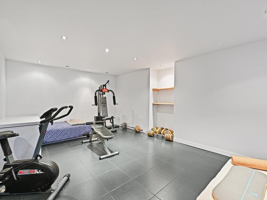 









2007


Rue La Corne

,
Saint-Bruno-de-Montarville,




QC
J3V5A1

