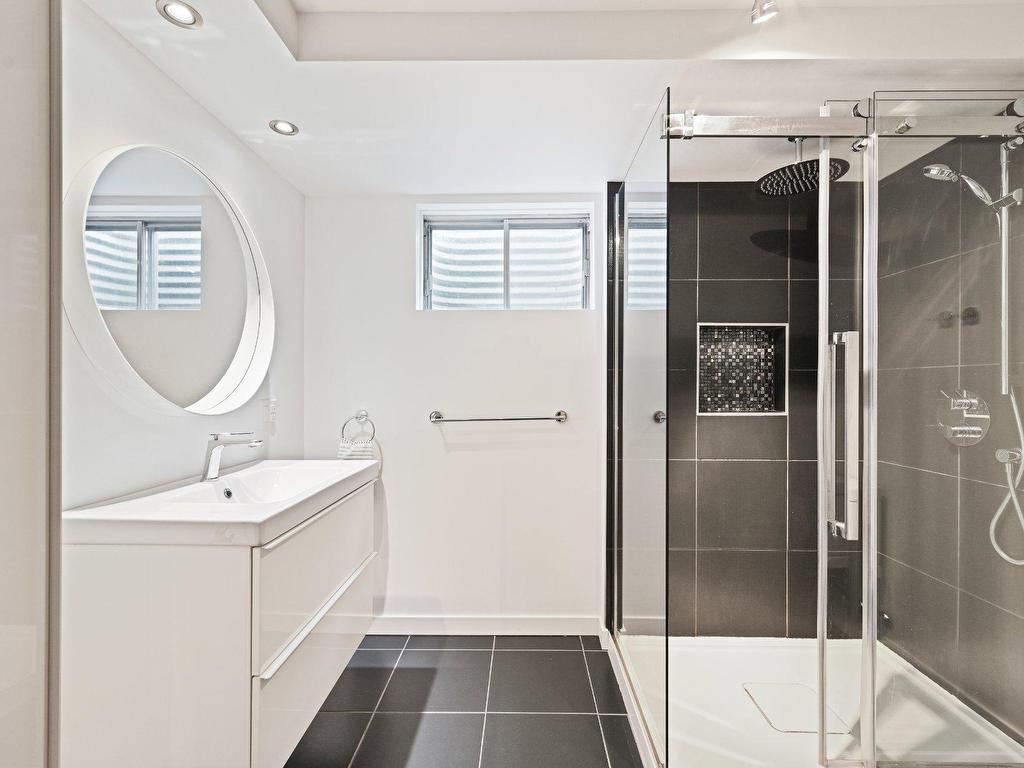 









2007


Rue La Corne

,
Saint-Bruno-de-Montarville,




QC
J3V5A1

