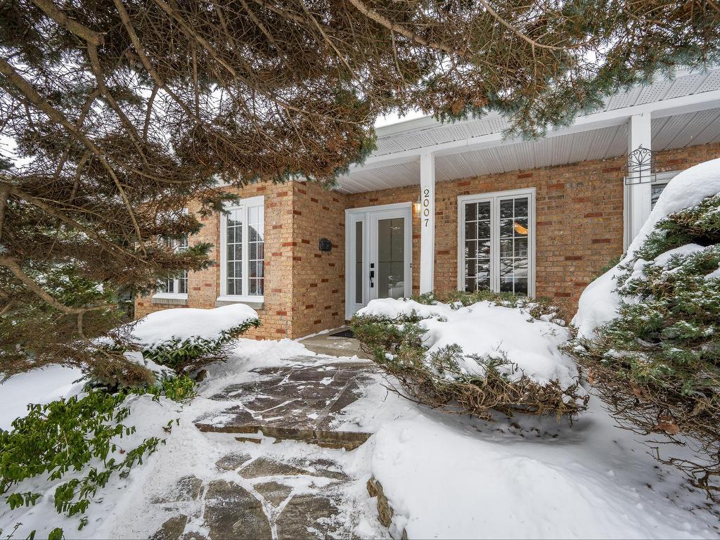 









2007


Rue La Corne

,
Saint-Bruno-de-Montarville,




QC
J3V5A1

