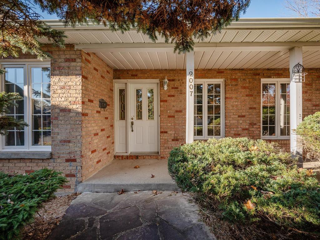 









2007


Rue La Corne

,
Saint-Bruno-de-Montarville,




QC
J3V5A1

