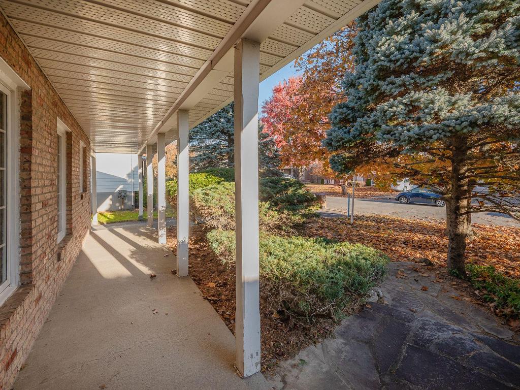 









2007


Rue La Corne

,
Saint-Bruno-de-Montarville,




QC
J3V5A1

