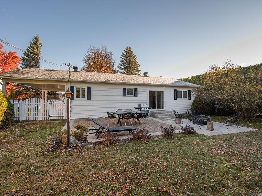 









2007


Rue La Corne

,
Saint-Bruno-de-Montarville,




QC
J3V5A1

