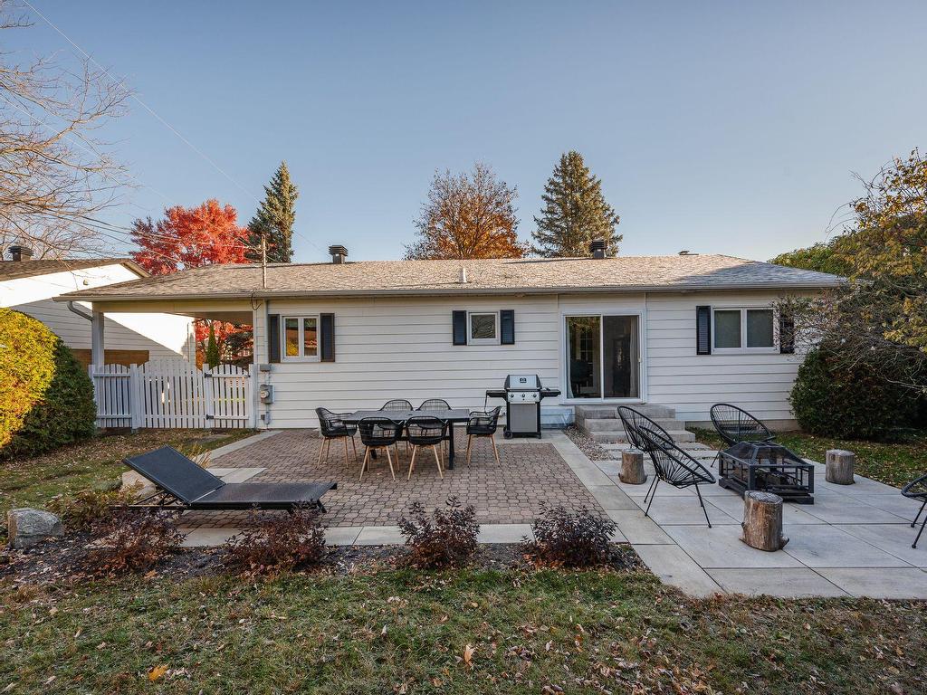 









2007


Rue La Corne

,
Saint-Bruno-de-Montarville,




QC
J3V5A1

