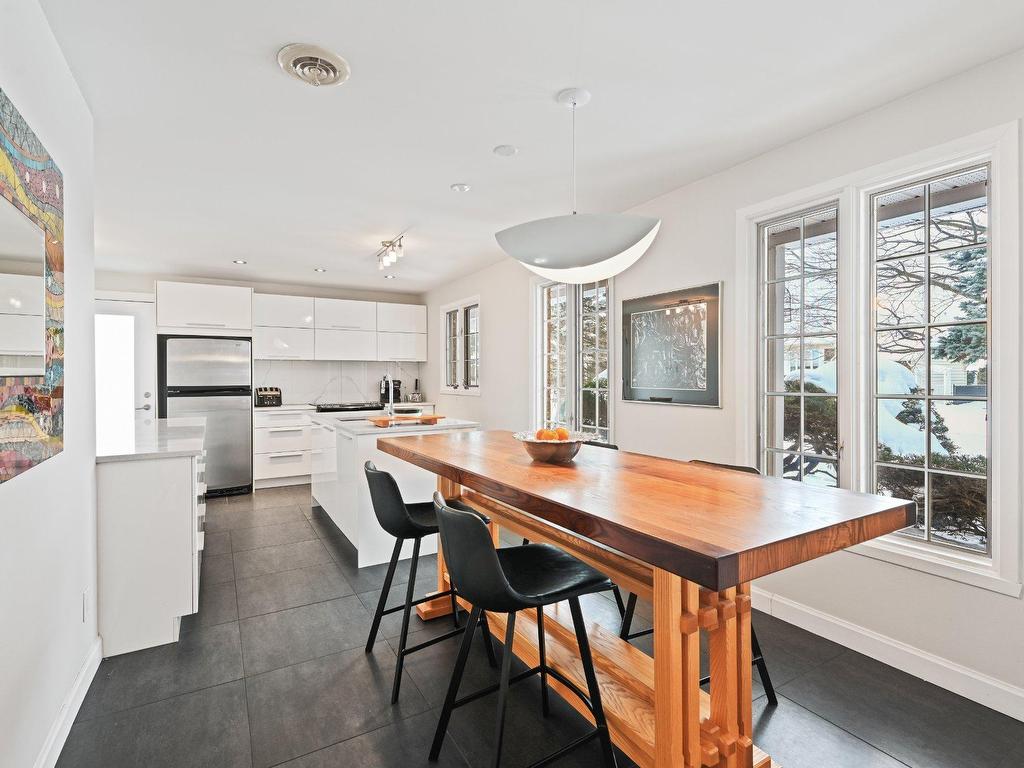 









2007


Rue La Corne

,
Saint-Bruno-de-Montarville,




QC
J3V5A1

