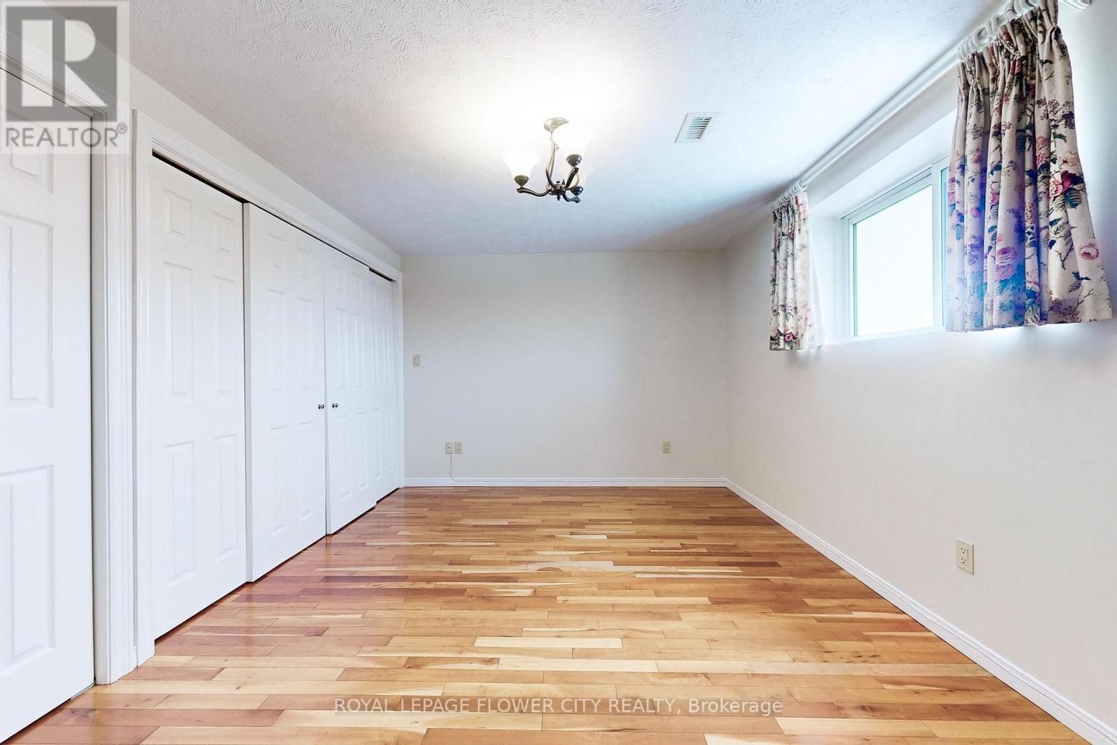 












401-85 WILLIAM STREET N

,
Brockton,




Ontario
N0G2V0

