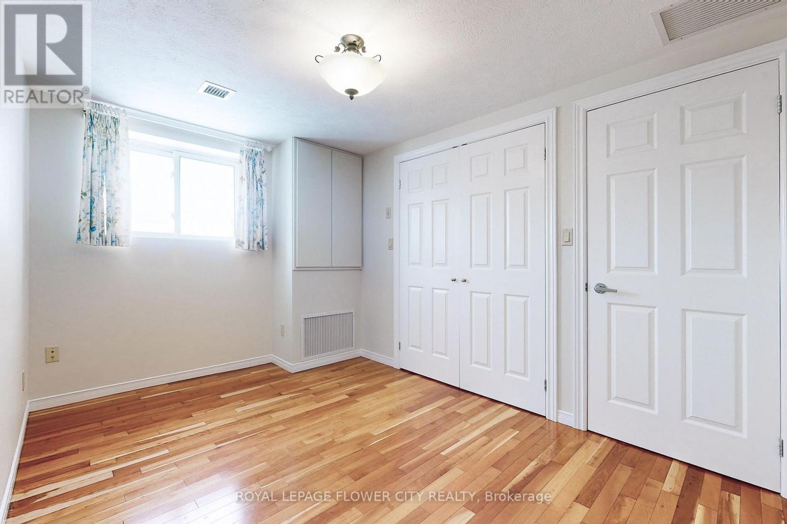 












401-85 WILLIAM STREET N

,
Brockton,




Ontario
N0G2V0

