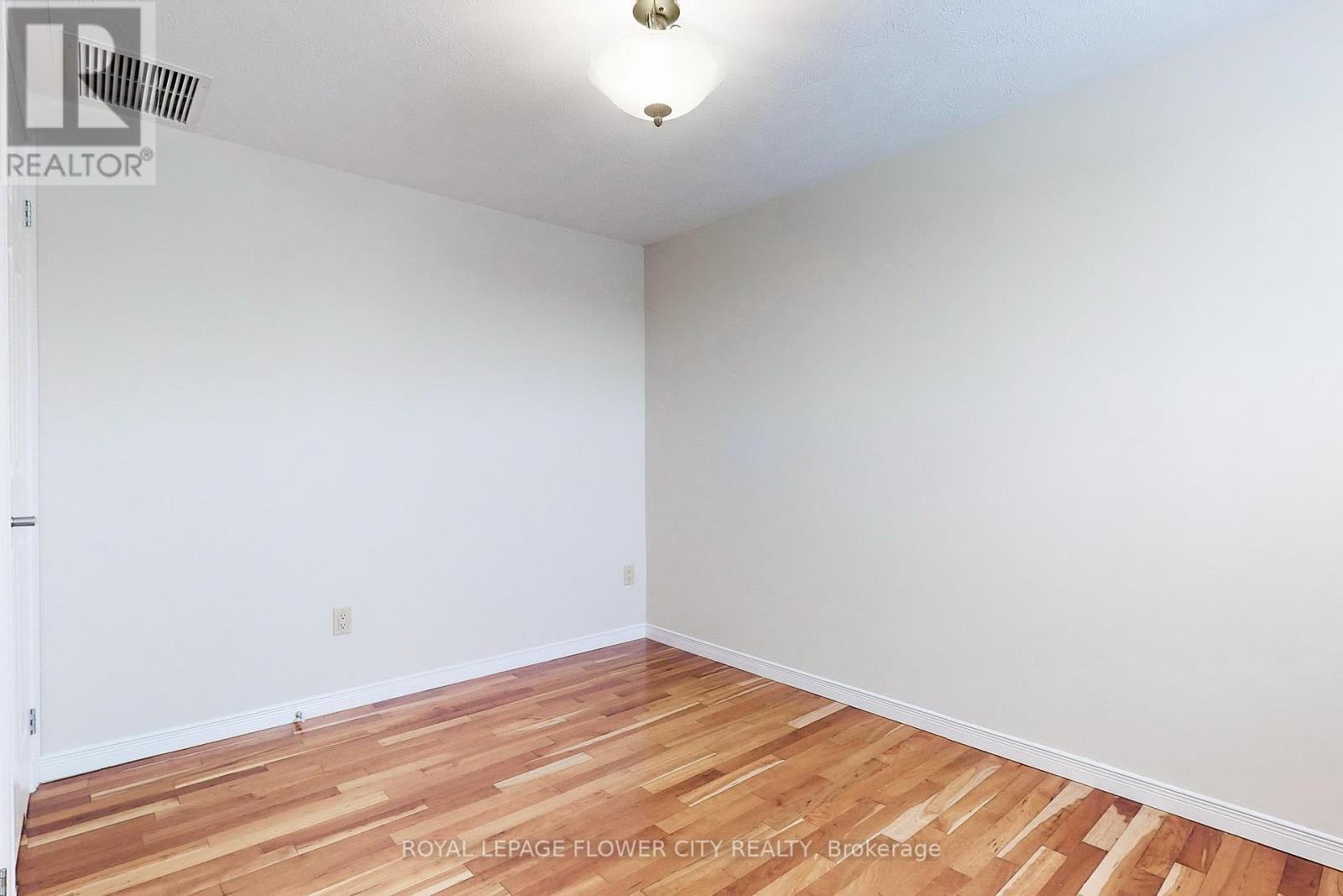 












401-85 WILLIAM STREET N

,
Brockton,




Ontario
N0G2V0


