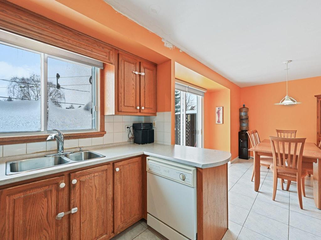 









1030


Rue du Centenaire

,
Longueuil (Greenfield Park),




QC
J4V1B8

