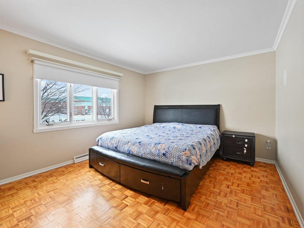 









1030


Rue du Centenaire

,
Longueuil (Greenfield Park),




QC
J4V1B8

