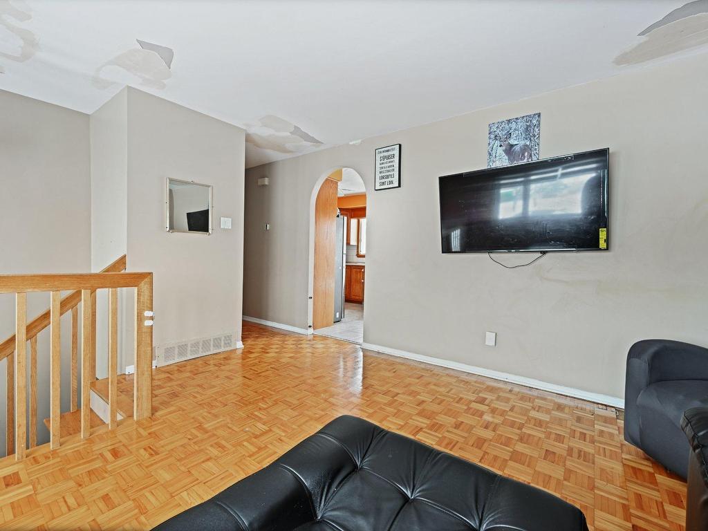 









1030


Rue du Centenaire

,
Longueuil (Greenfield Park),




QC
J4V1B8

